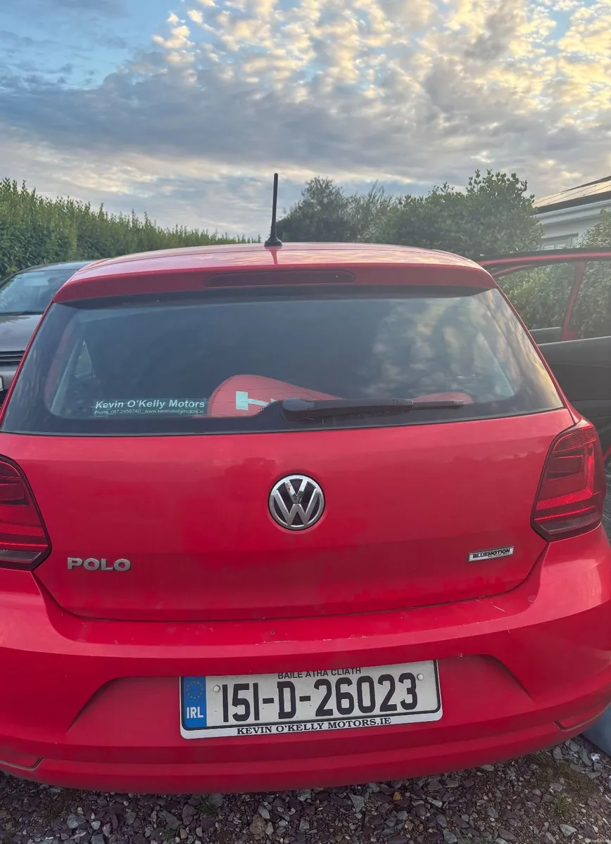 Volkswagen Polo 2015 - Image 2