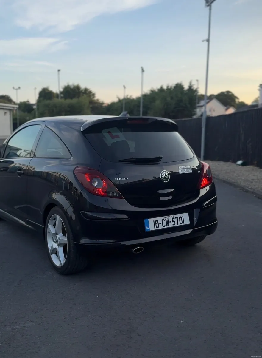 Vauxhall SRI Corsa 2010 - Image 4