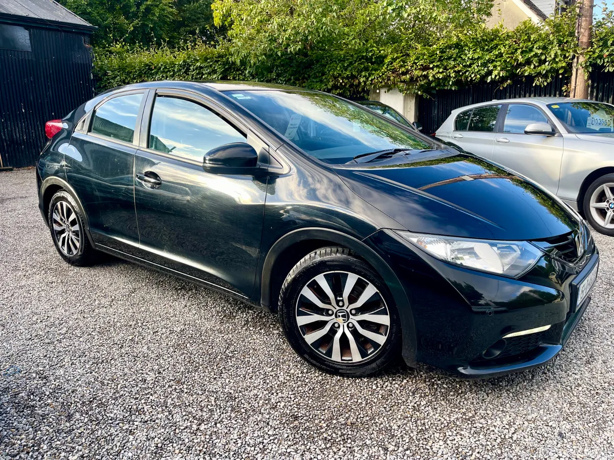 Honda Civic 2015 - Image 2