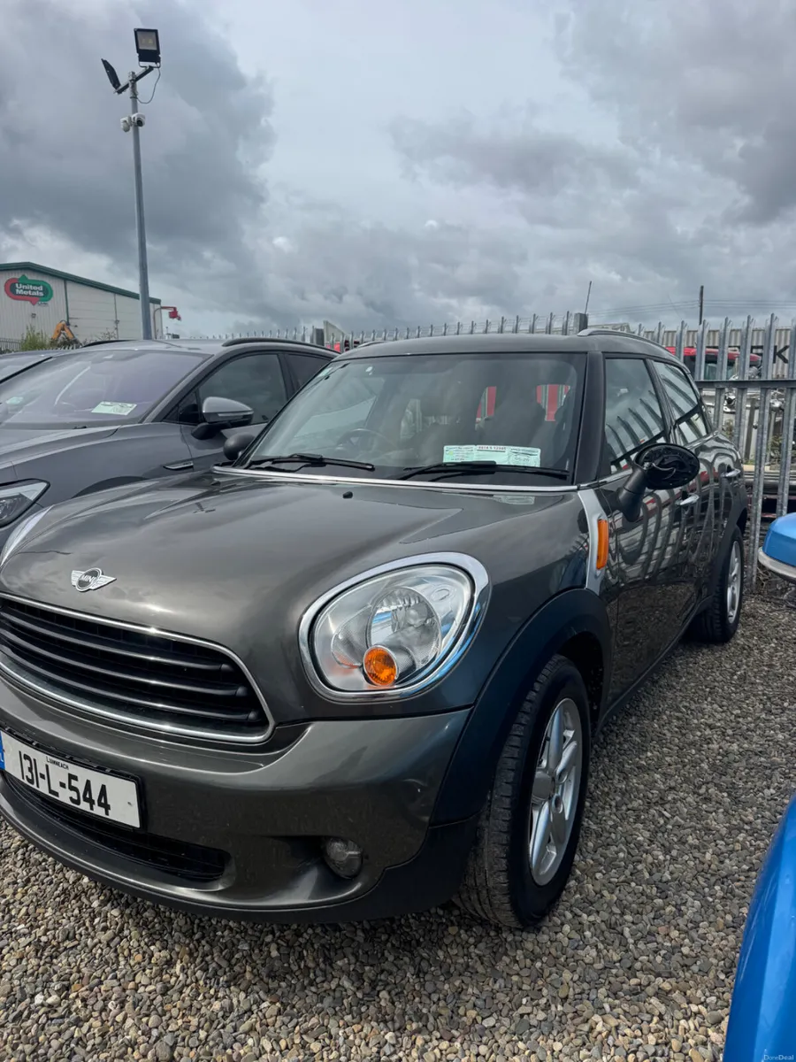 Mini One 2013 diesel - Image 2