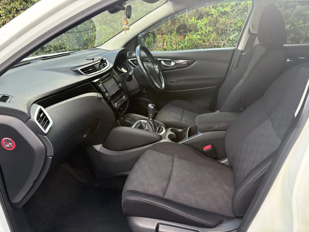Nissan Qashqai 2017 1.6 Diesel - Image 5