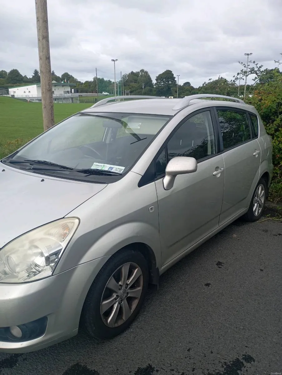 Toyota corolla verso - Image 3