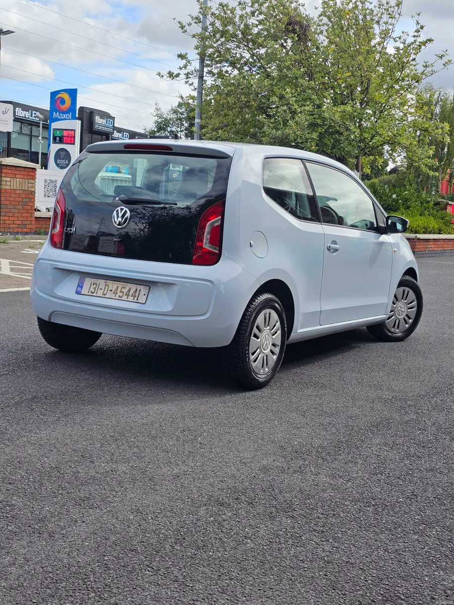 Volkwagen Up 2013 Automatic - Image 2