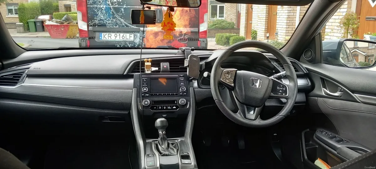 Honda Civic 2019 - Image 5