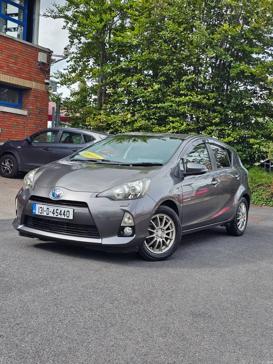 Toyota Aqua G-Model 2013 - Image 1
