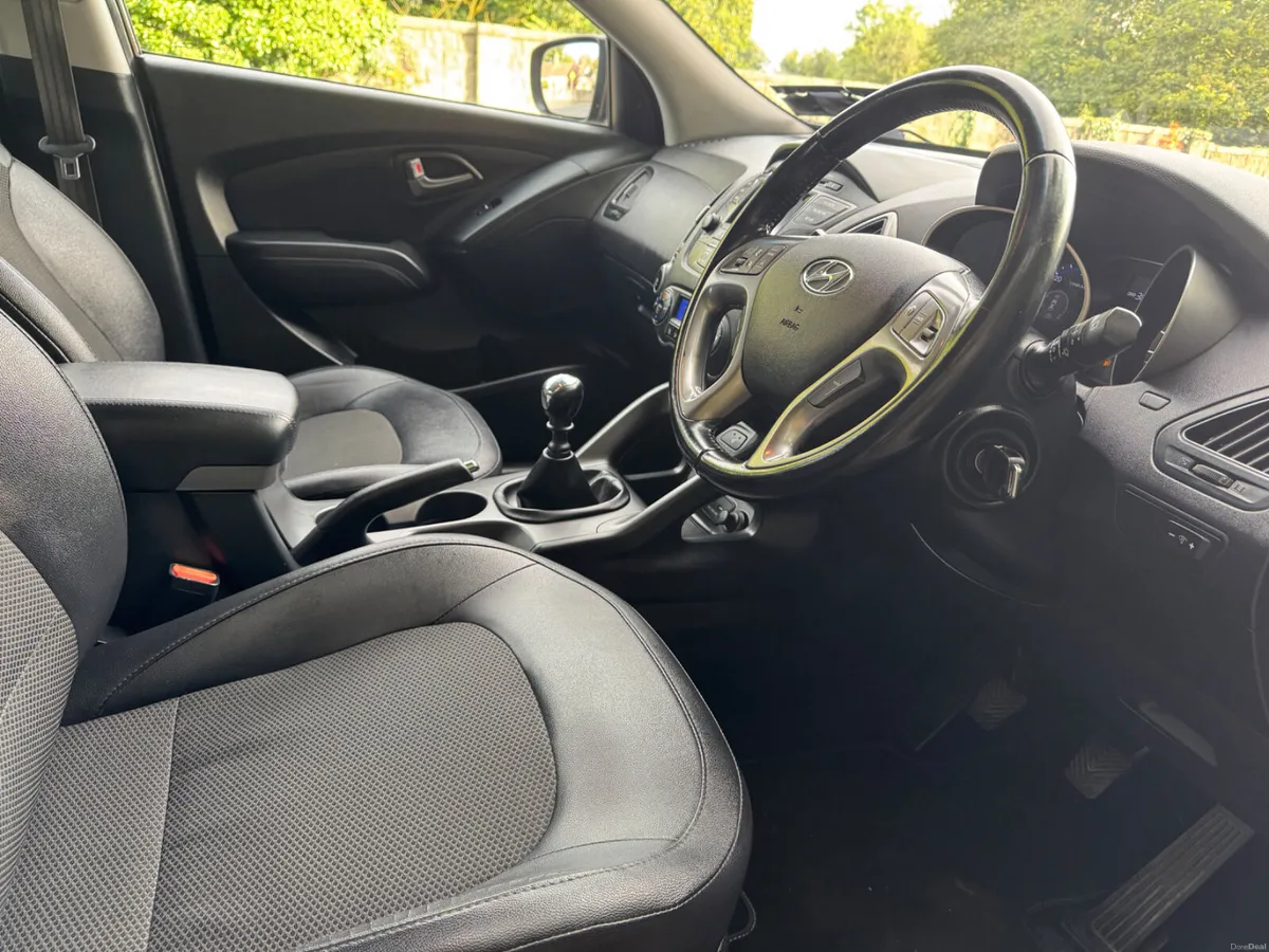 Hyundai ix35 high spec - Image 6