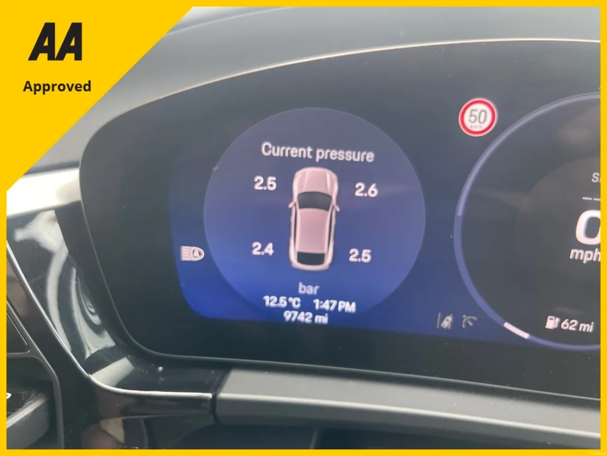 Porsche Macan 4 ELECTRIC FREE DELIVERY - Image 3