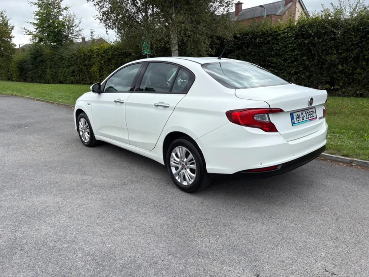 Fiat Tipo SD 1.3 MJ 95BHP EASY 4DR - Image 4