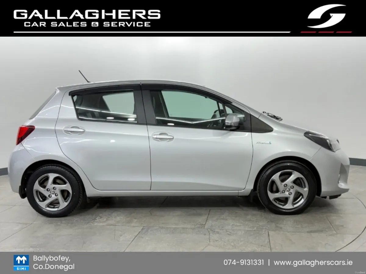 Toyota Yaris (171) HYBRID LUXURY AUTO - Image 3