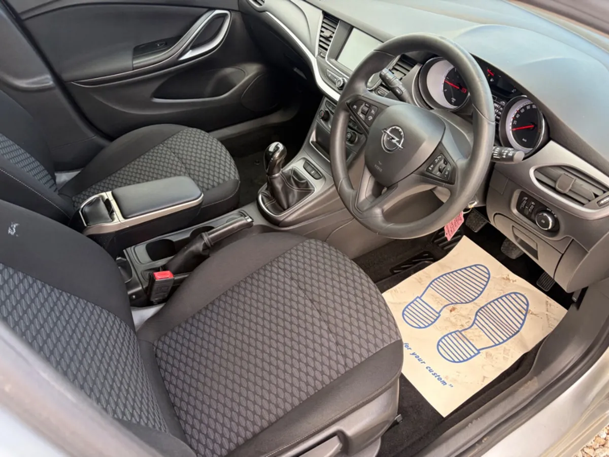 Opel Astra SPORTS TO TOURER SC 1.6 CDTI 110PS 5DR - Image 6
