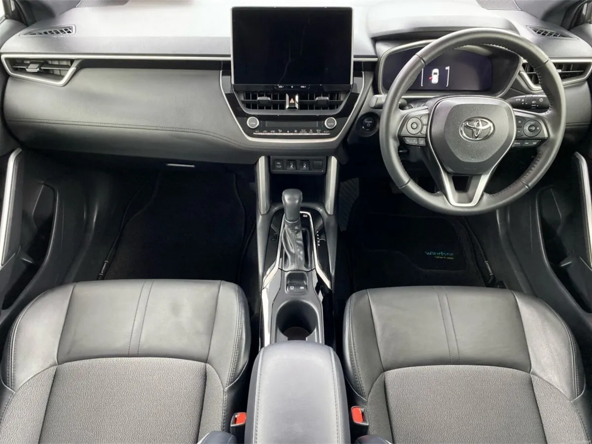 Toyota Corolla Cross Z - Image 3
