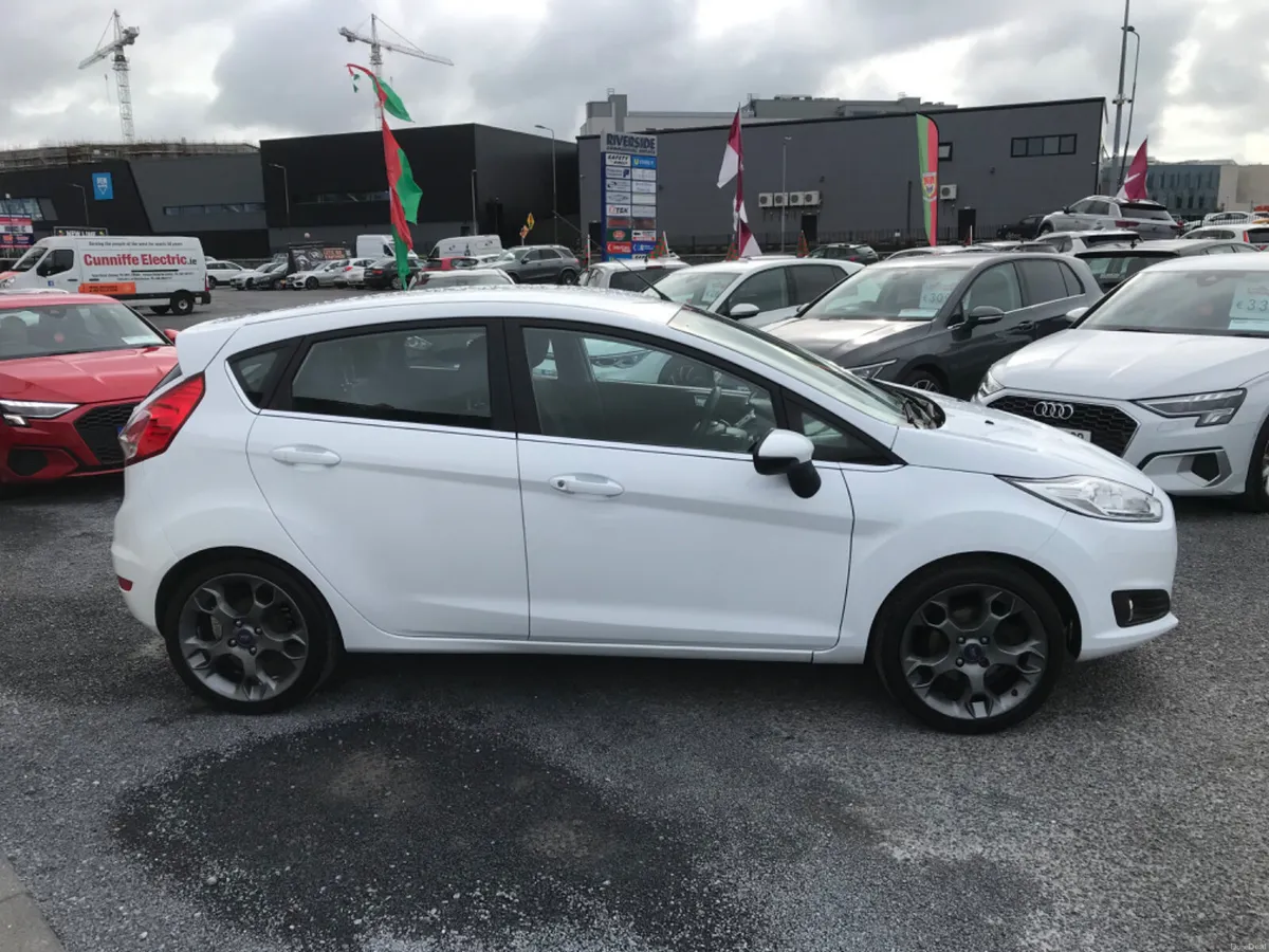 Ford Fiesta 2017 - Image 5