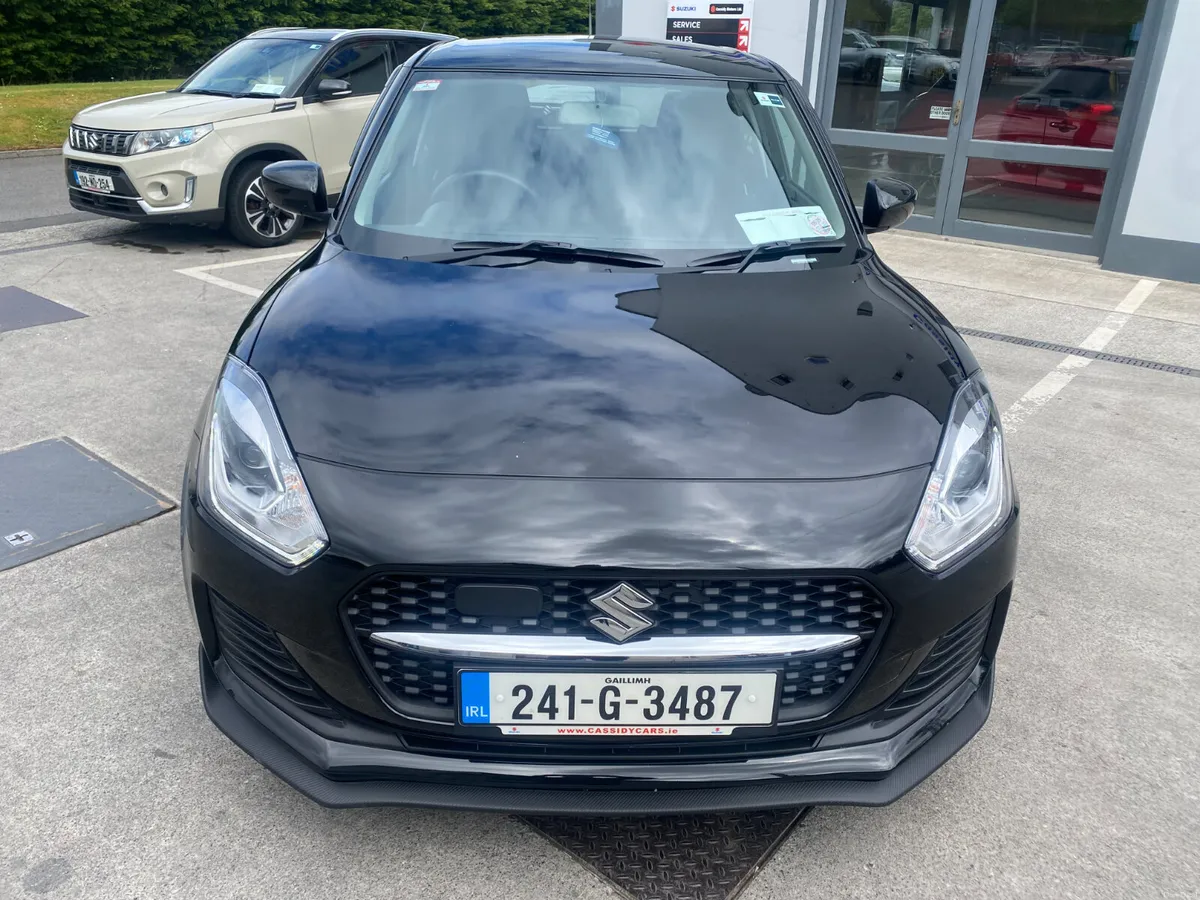Suzuki Swift **BLACK EDITION** - Image 3