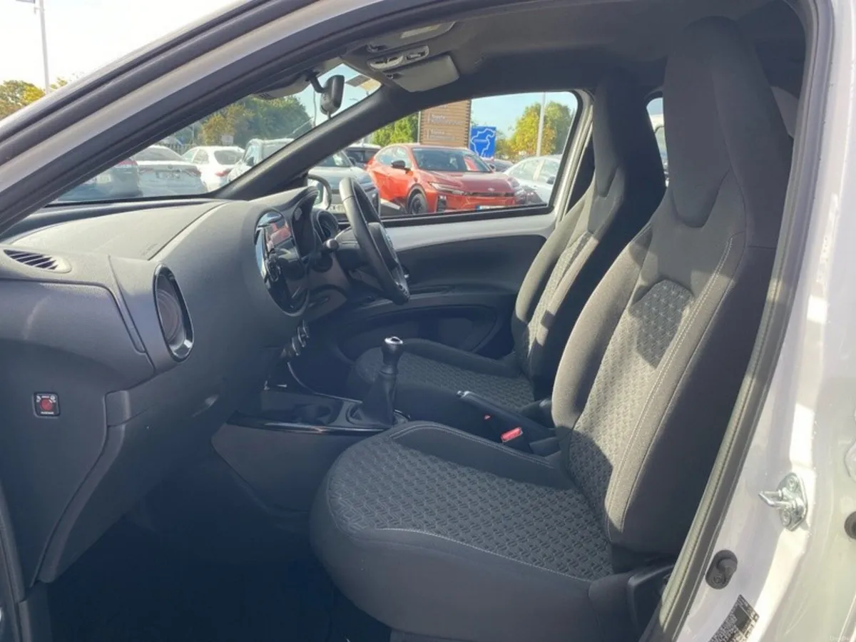 Toyota Aygo X X DESIGN - Image 6