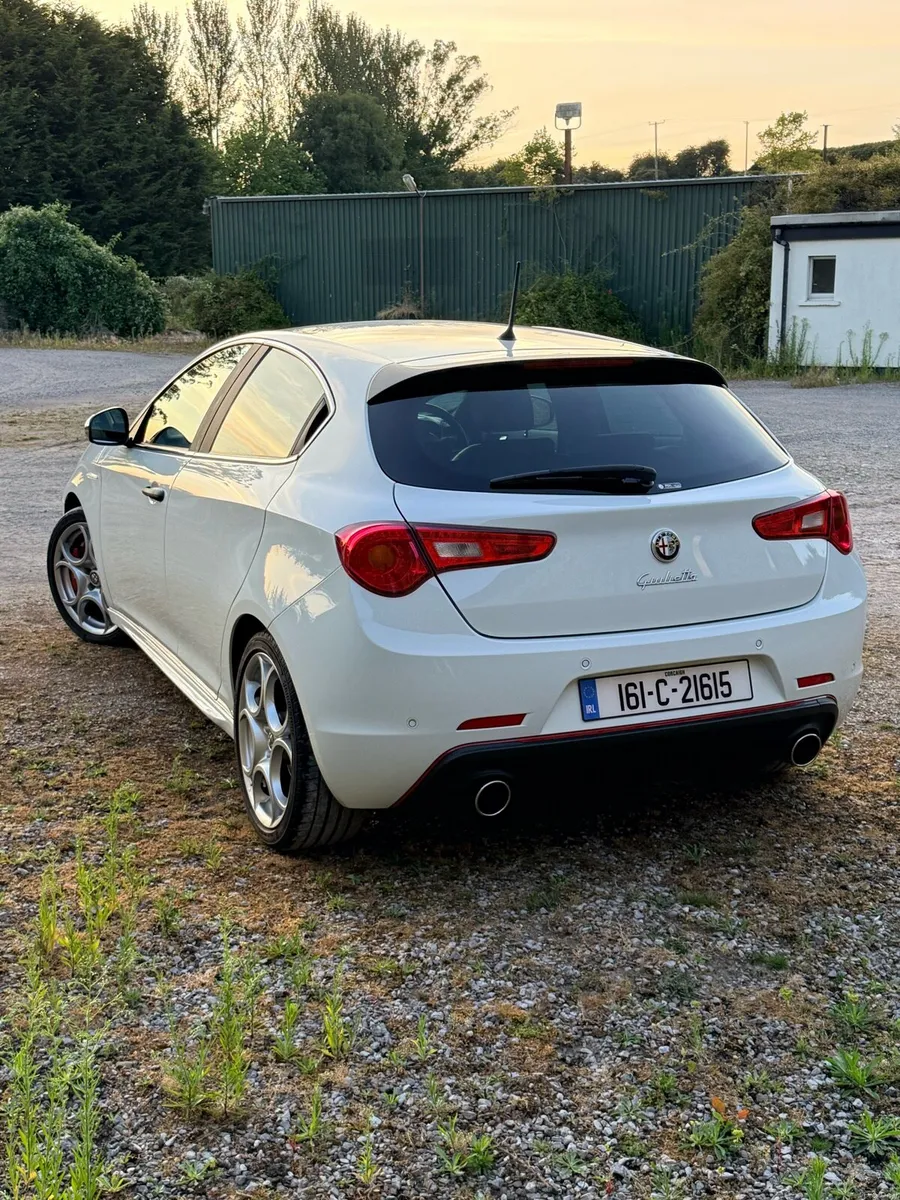 Alfa Romeo Giulietta Quadrifoglio Verde (1750tbi) - Image 6