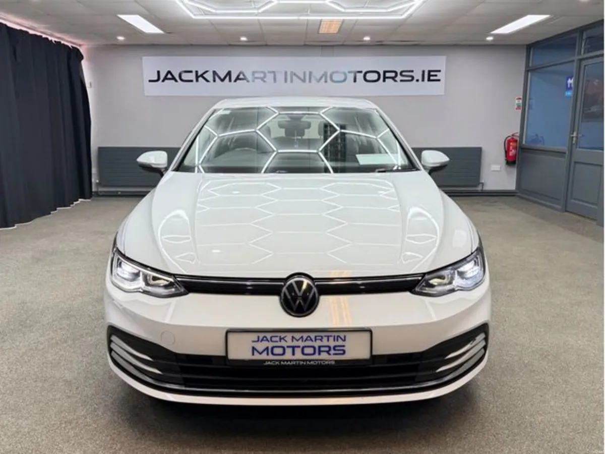 Volkswagen Golf Style 2.0 TDI 1 Owner - Image 2