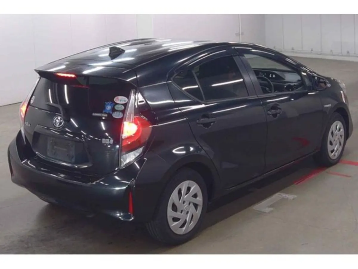 Toyota Aqua 1.5 Petrol Hybrid Auto - Image 4