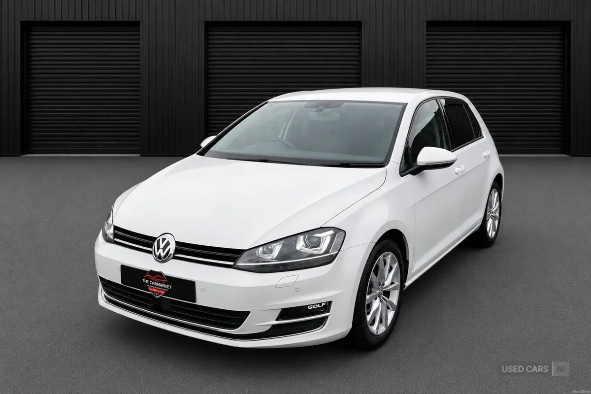 Volkswagen Golf 1.4 TSI Bluemotion Auto 5DR - Image 4
