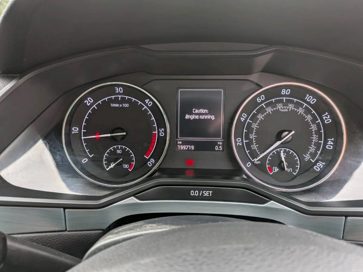 Skoda Superb - Image 5