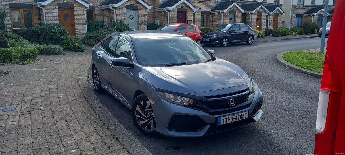 Honda Civic 2019 - Image 1