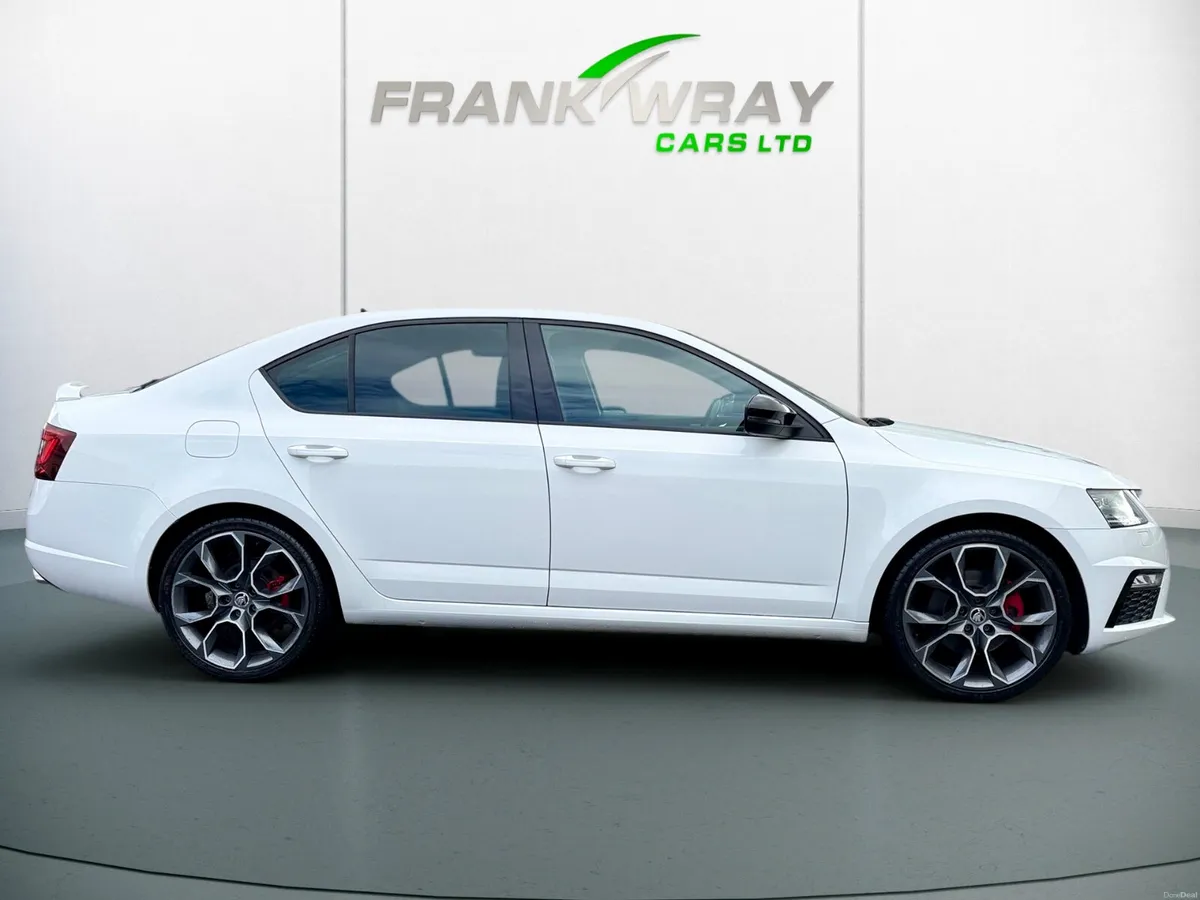 2018 SKODA OCTAVIA VRS 2.0 TDI 4X4 184 BHP *DSG* - Image 4