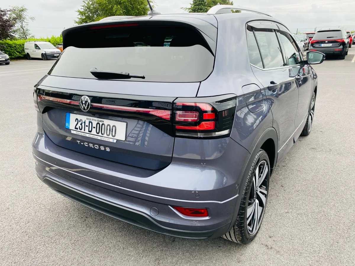 VOLKSWAGEN T-CROSS R-LINE DSG AUTO 1.0 TSI 2023 - Image 5