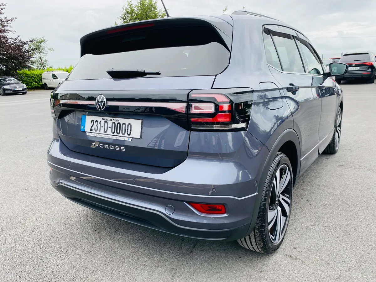 VOLKSWAGEN T-CROSS R-LINE DSG AUTO 1.0 TSI 2023 - Image 6