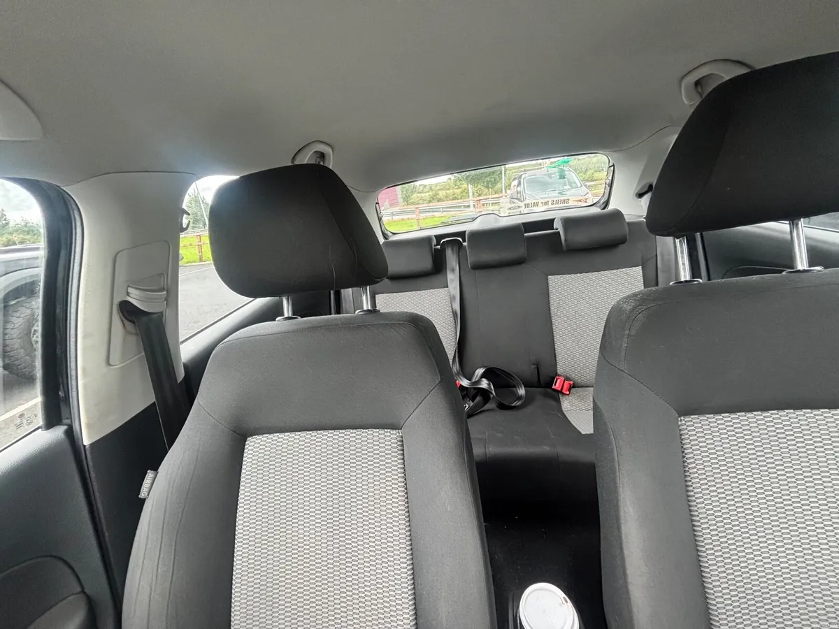 Volkswagen Polo 2014 - Image 2
