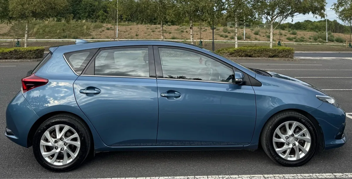 TOYOTA AURIS “95.000KM” 1.6 D-4D Icon - 110HP - Image 2