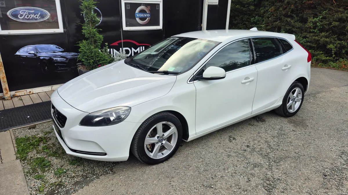 Volvo V40 Automatic Low Kms 2015 - Image 5