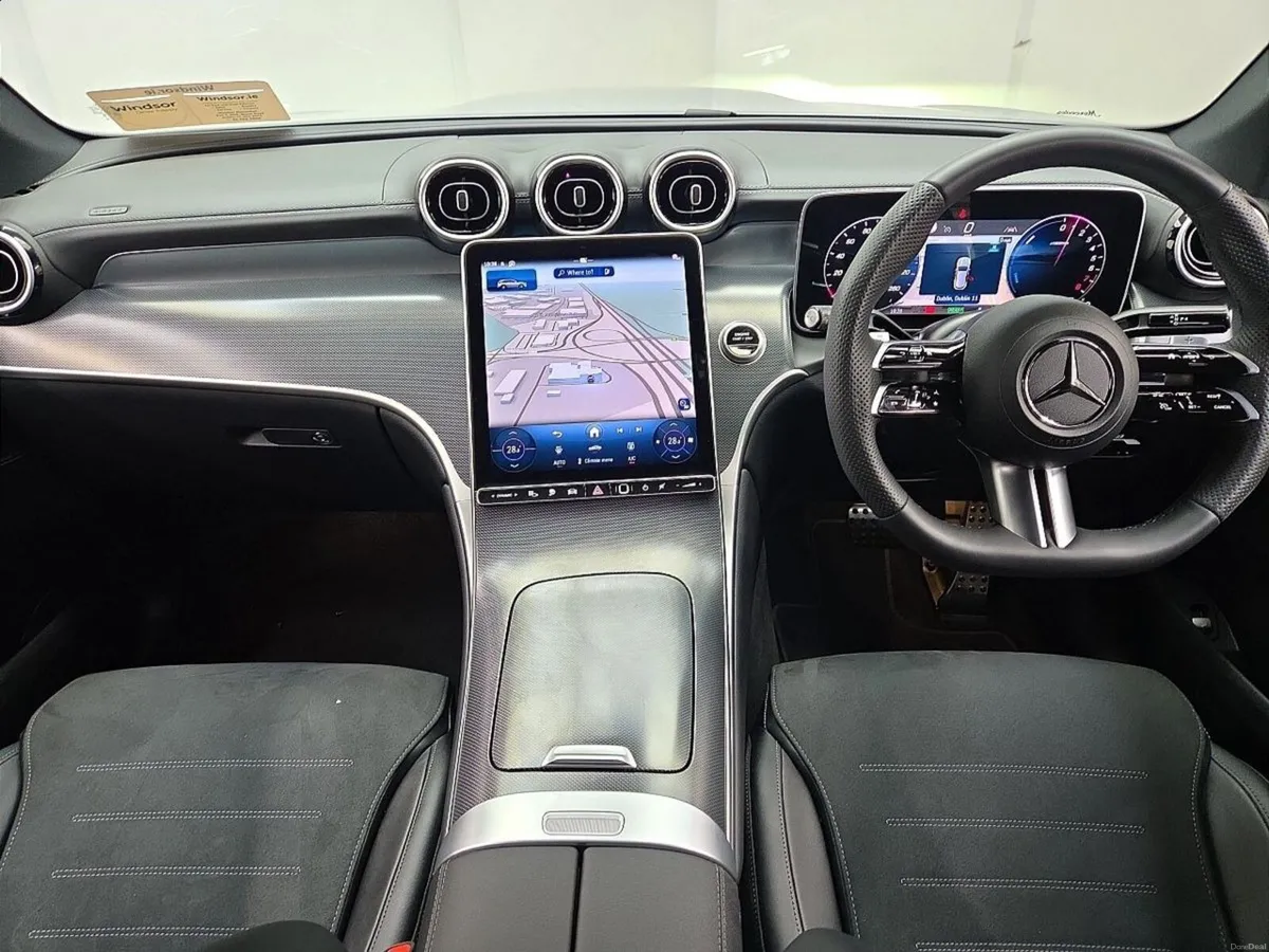 Mercedes-Benz GLC 300e AMG Line 4MATIC - Image 3