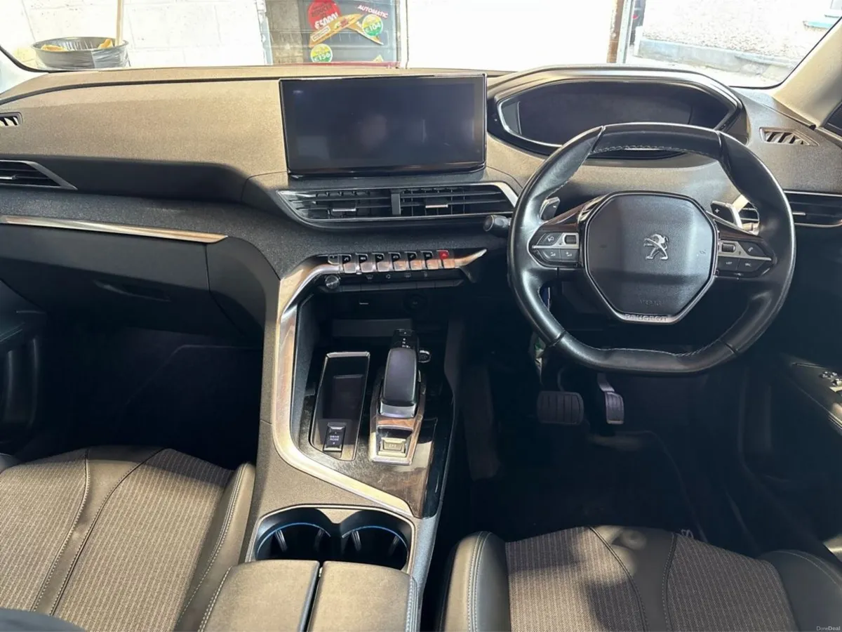 Peugeot 3008 HYBRID2 PHEV 225bhp Allure - Image 3