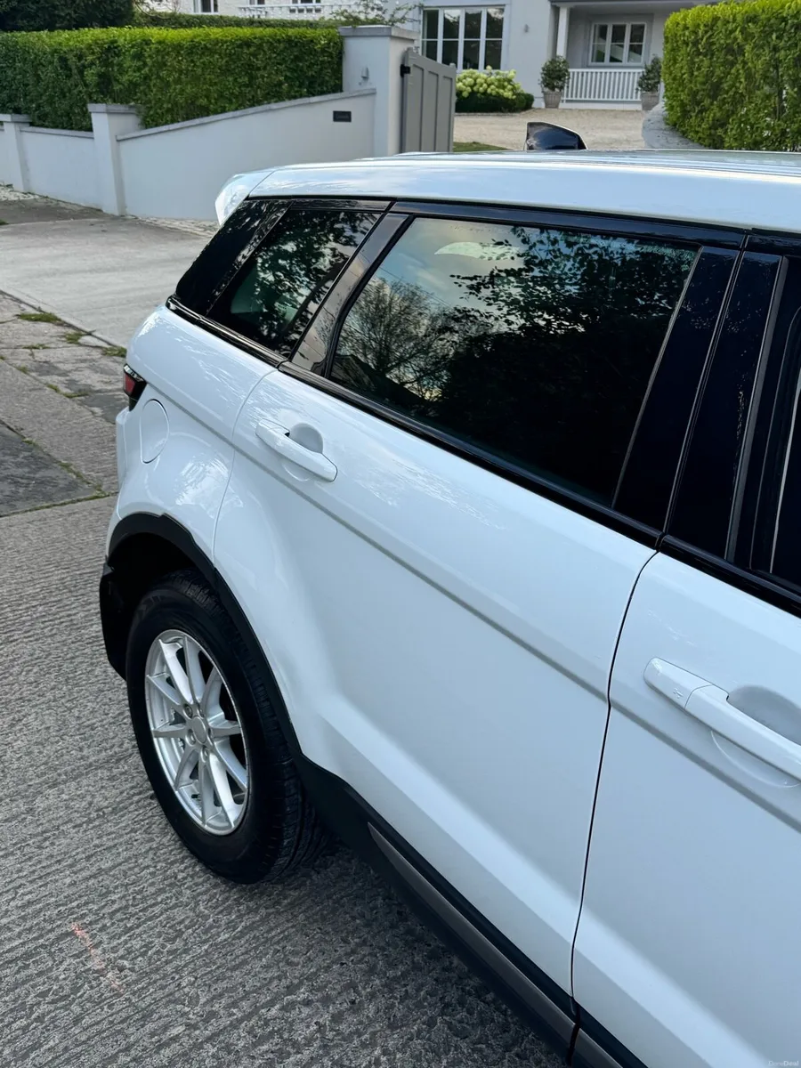 Range Rover Evoke (2028 NCT) - Image 6