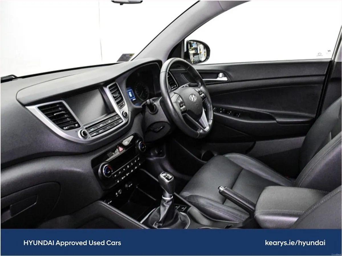 Hyundai Tucson 2WD Executive Petrol - Image 5