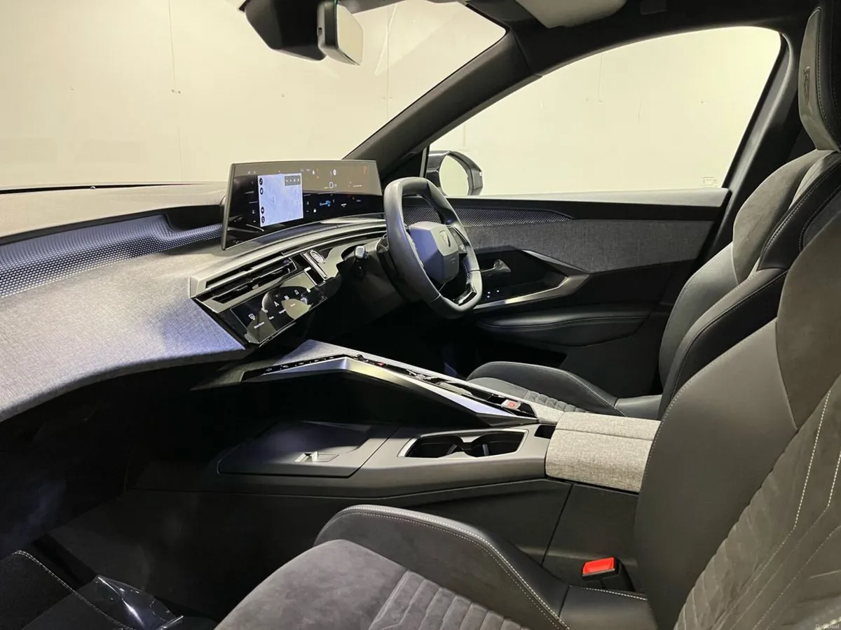 Peugeot 3008 GT EV 73kWh 210BHP - Reversing Camera - Image 6
