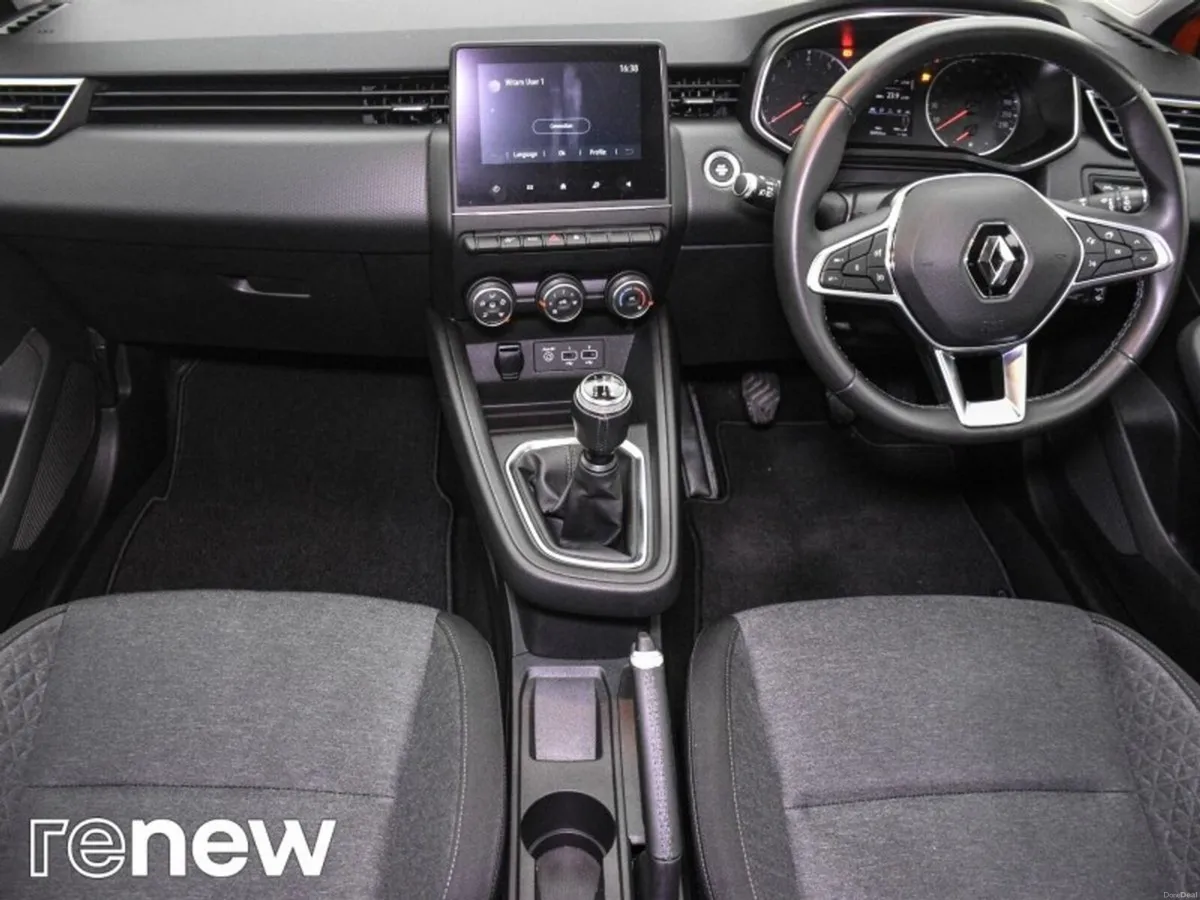 Renault Clio Iconic TCe 100 MY19 - Image 2