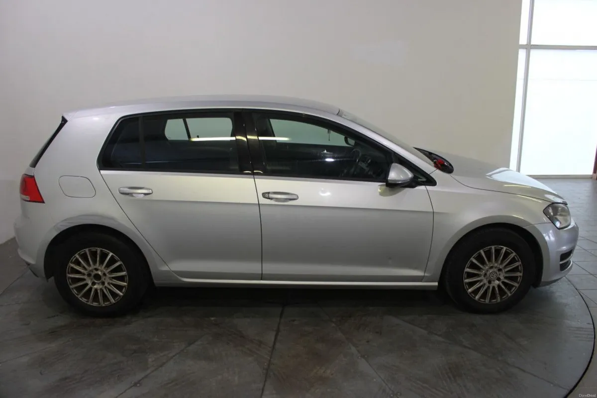 Volkswagen Golf 1.6 TDI 90HP TRENDLINE - TENDER 16 - Image 3