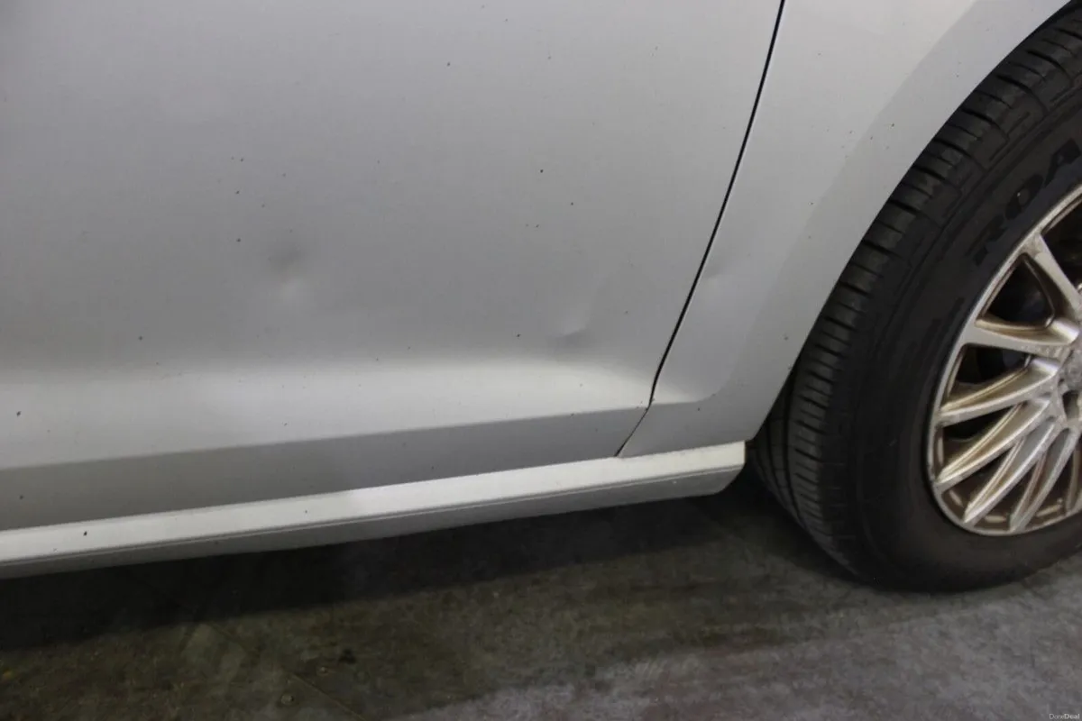 Volkswagen Golf 1.6 TDI 90HP TRENDLINE - TENDER 16 - Image 4