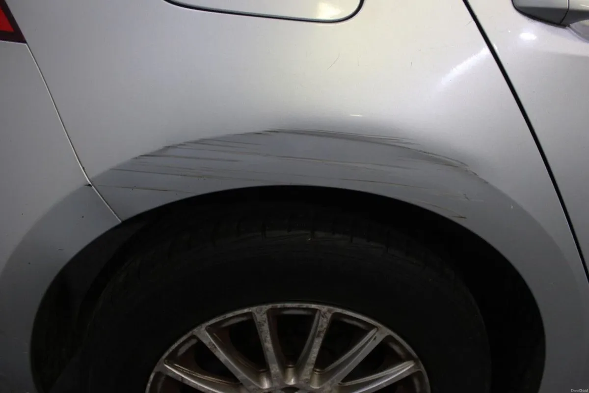 Volkswagen Golf 1.6 TDI 90HP TRENDLINE - TENDER 16 - Image 5