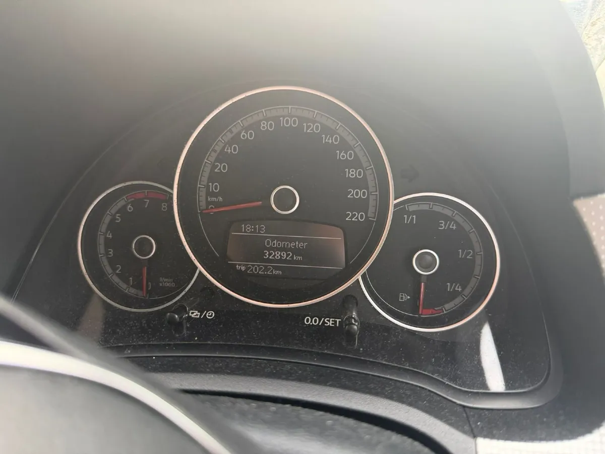 2017 Volkswagen High Up! 1.0 Petrol Automatic - Image 2