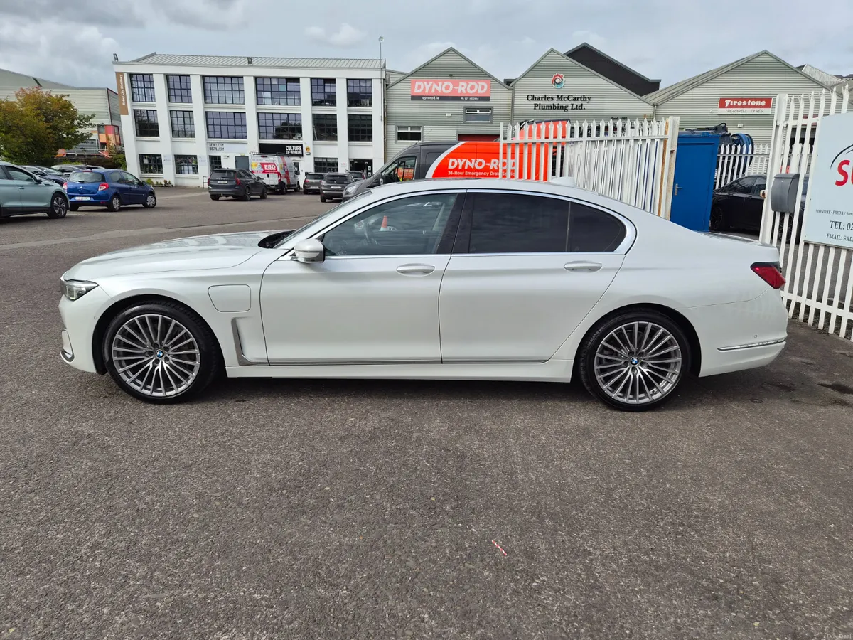 Bmw 7 Series 745E Luxury Automatic Saloon (Low Km) - Image 4