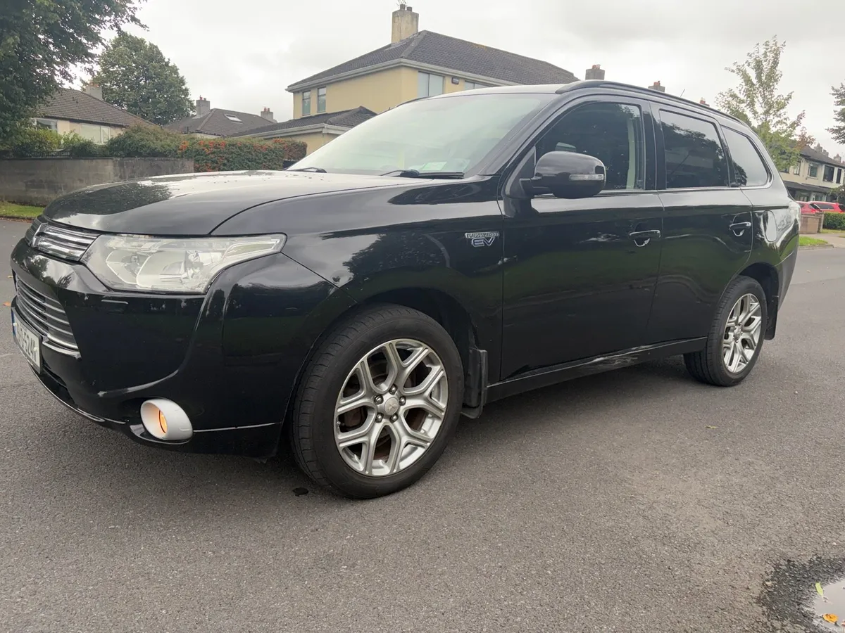 151 Mitsubishi Outlander Phev - Image 5