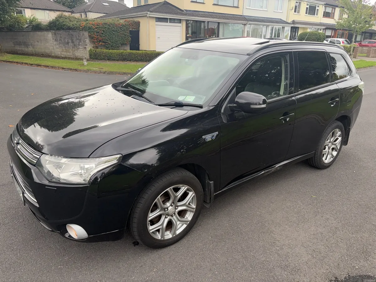 151 Mitsubishi Outlander Phev - Image 4