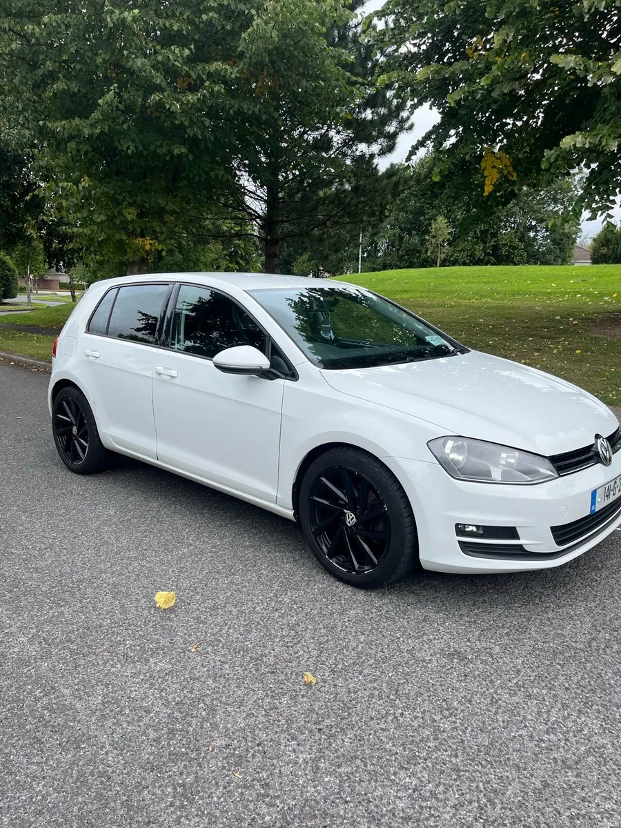 2014 VW White Golf Trendline 1.6L - Image 1
