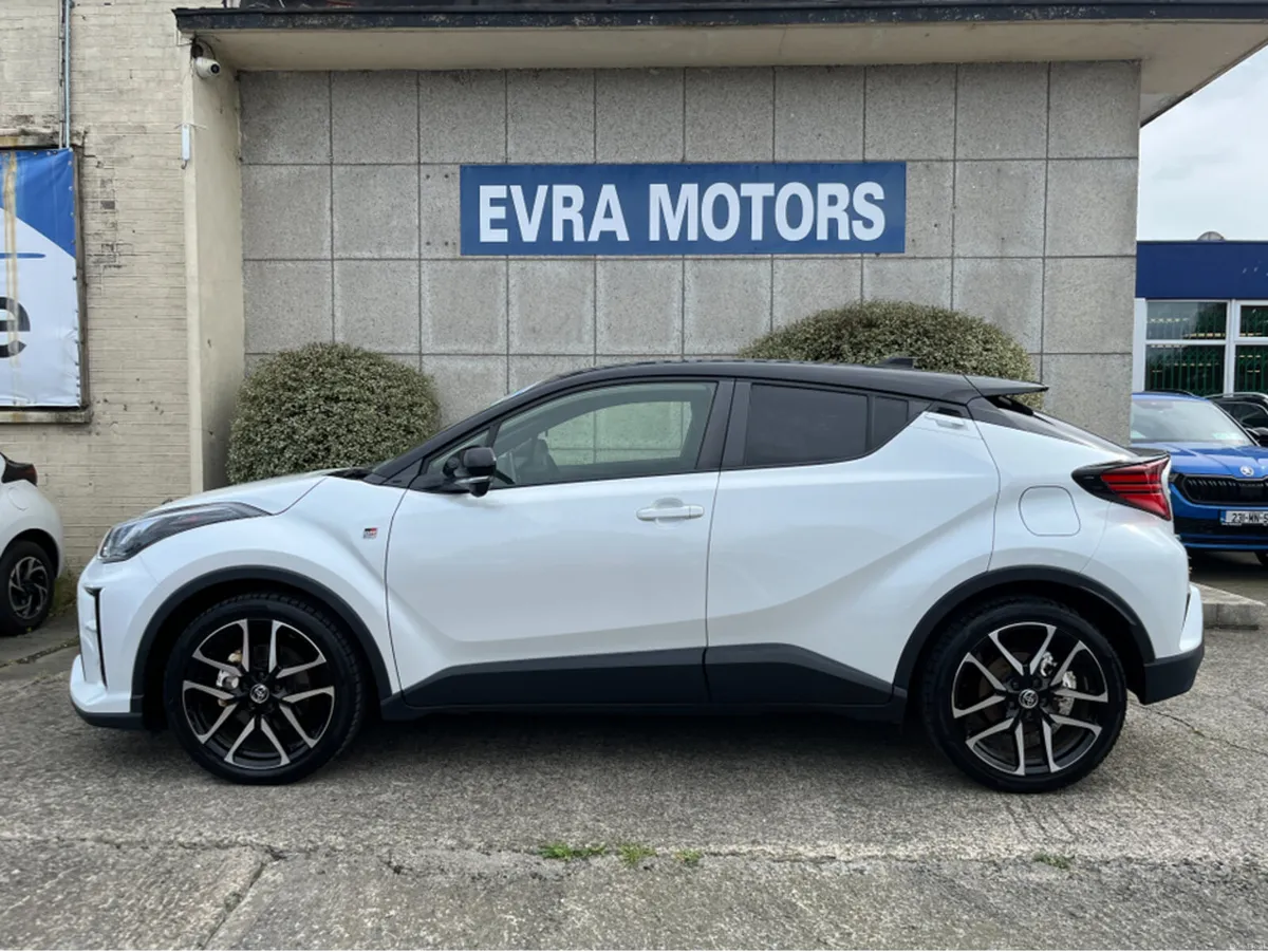 Toyota C-HR GR SPORT AUTOMATIC HYBRID 1.8 PETROL / - Image 6
