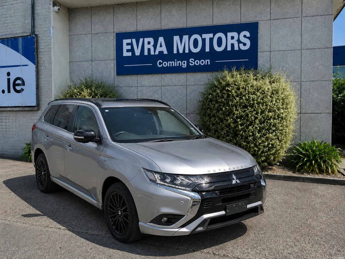Mitsubishi Outlander G BLACK EDITION PHEV HYBRID A - Image 1