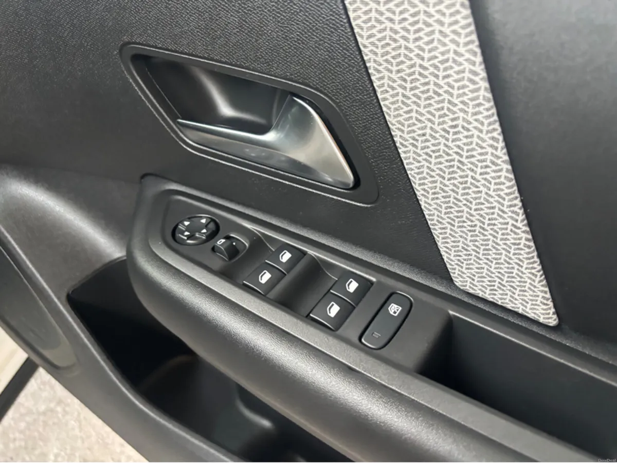 Citroen C4 FEEL BLUEHDI 110 COMMERCIAL MY22. - Image 2