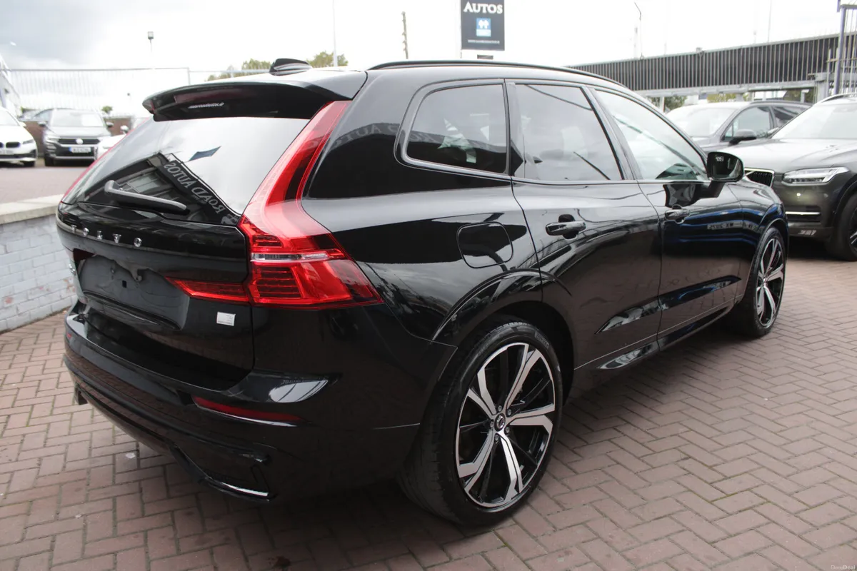 2024 VOLVO XC60 RECHARGE AWD T6 - Image 4