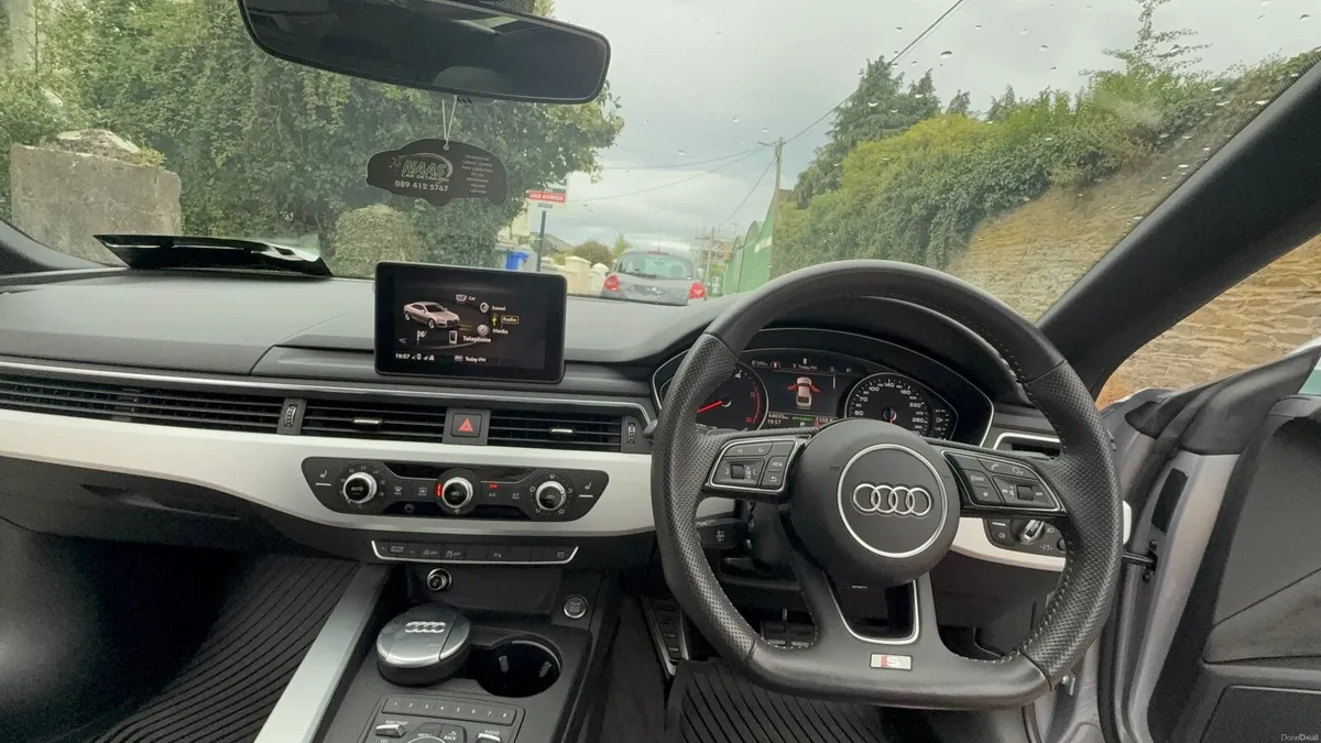 Audi A5 2018 - Image 2