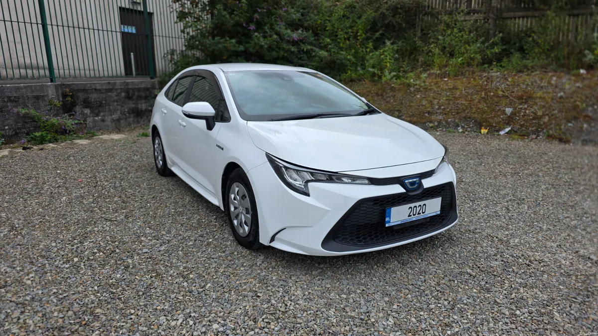 2020 Toyota Corolla Hybrid Saloon - Image 2